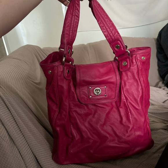 Magenta Marc by Marc Jacobs bag - Picture 3 of 10